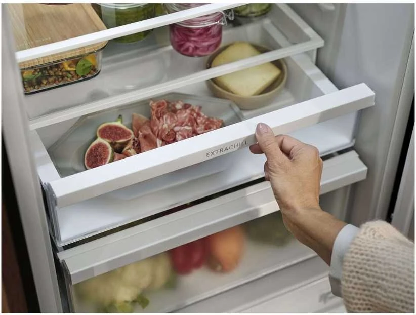 Šaldytuvas Electrolux ENC4ME33W jääkaappipakastin, valkoinen
