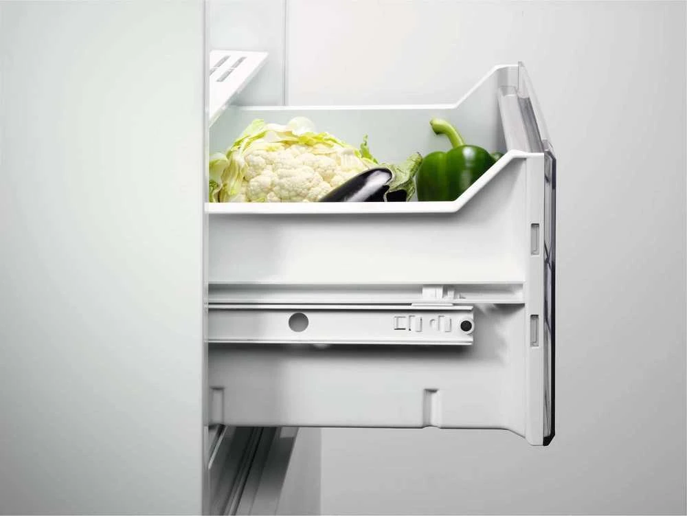 Šaldytuvas Electrolux LNT8MB36B jääkaappipakastin, musta teräs, 2m