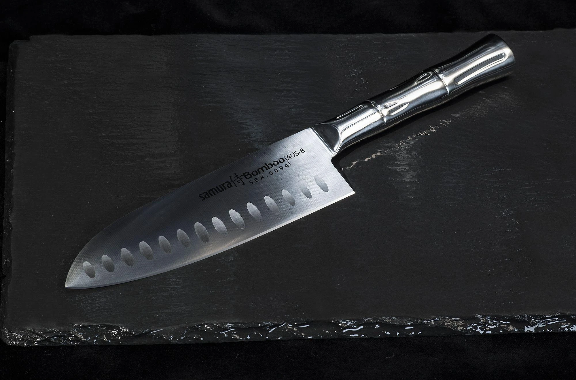 Samura BAMBOO Santoku tuščiaviduris šlifavimas 6,3"/160 mm iš AUS 8 japoniško plieno 59 HRC