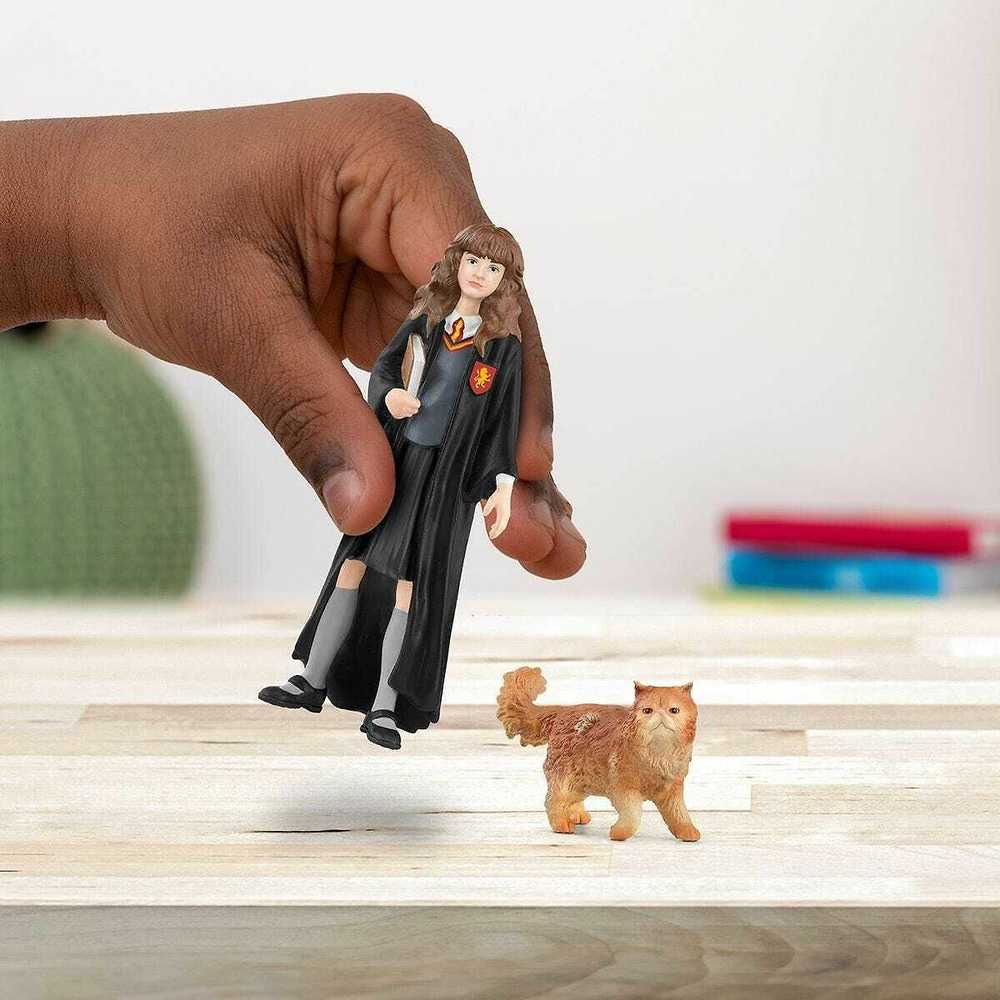 SCHLEICH WIZARDING WORLD Hermiona Įkyrėlė ir Banditas