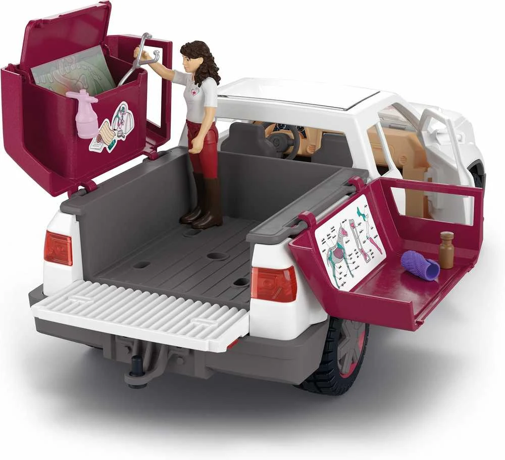 Veterinaro automobilis su priekaba Schleich Horse Club (42704) aprašymas - Prekės nuotrauka