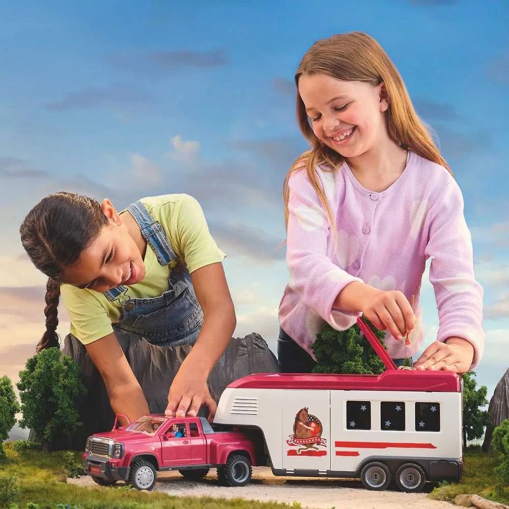 SCHLEICH HORSE CLUB Sunkvežimis ir priekaba prie ežero