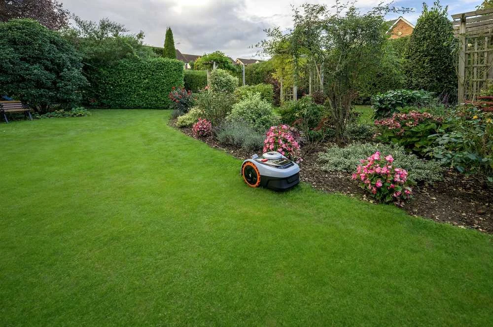 Segway Navimow i105E Belaidis vejos pjovimo robotas skirtas iki 500 m² vejai