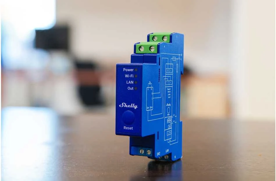 Shelly Pro Dimmer 0/1-10V PM apšvietimo valdiklis