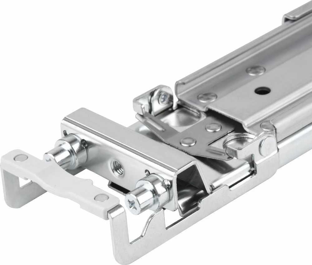 Rackmount „SilverStone SST–RMS05–22“ stovas