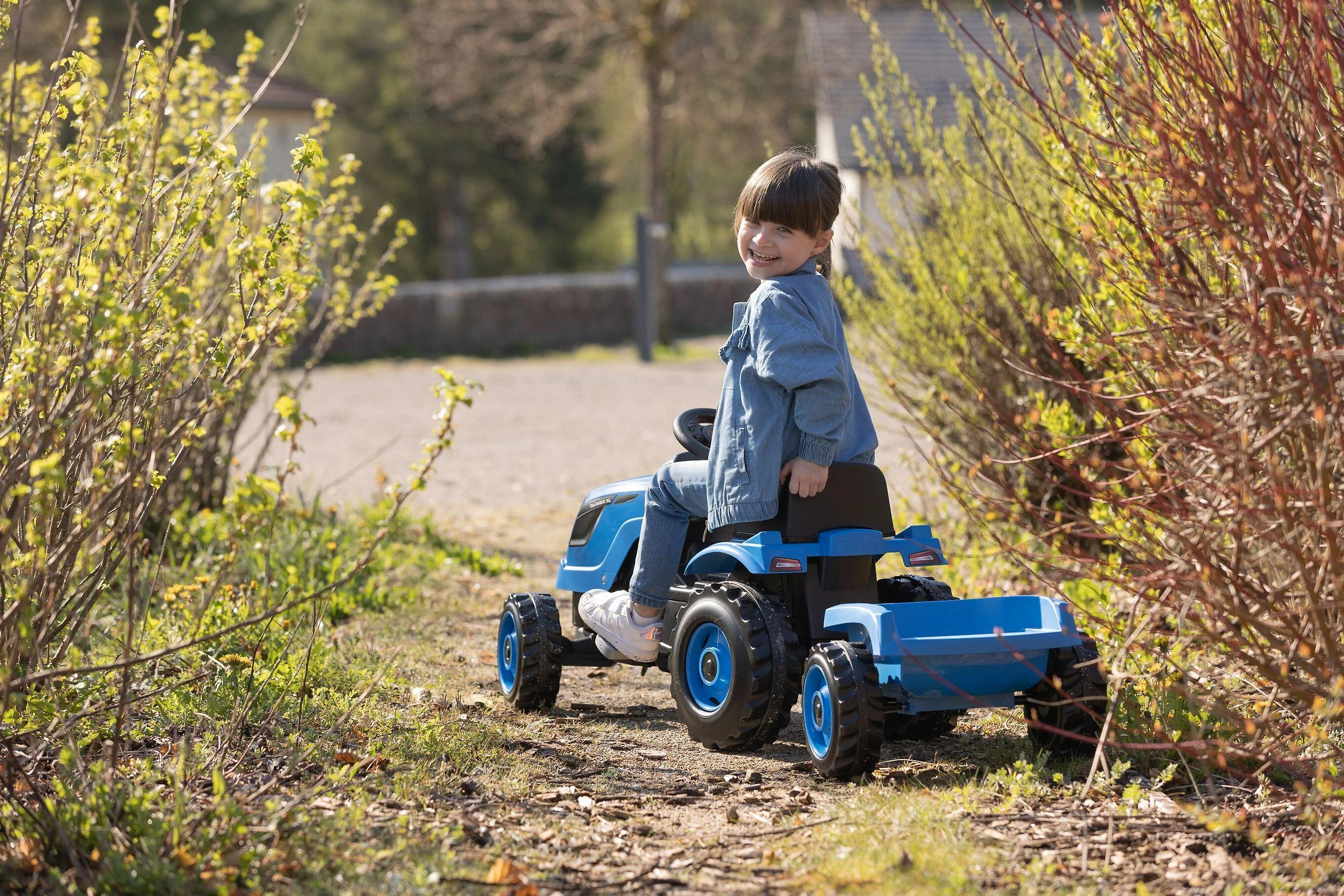 „Smoby XL Mėlyna Traktor for Pedal“ su priekaba