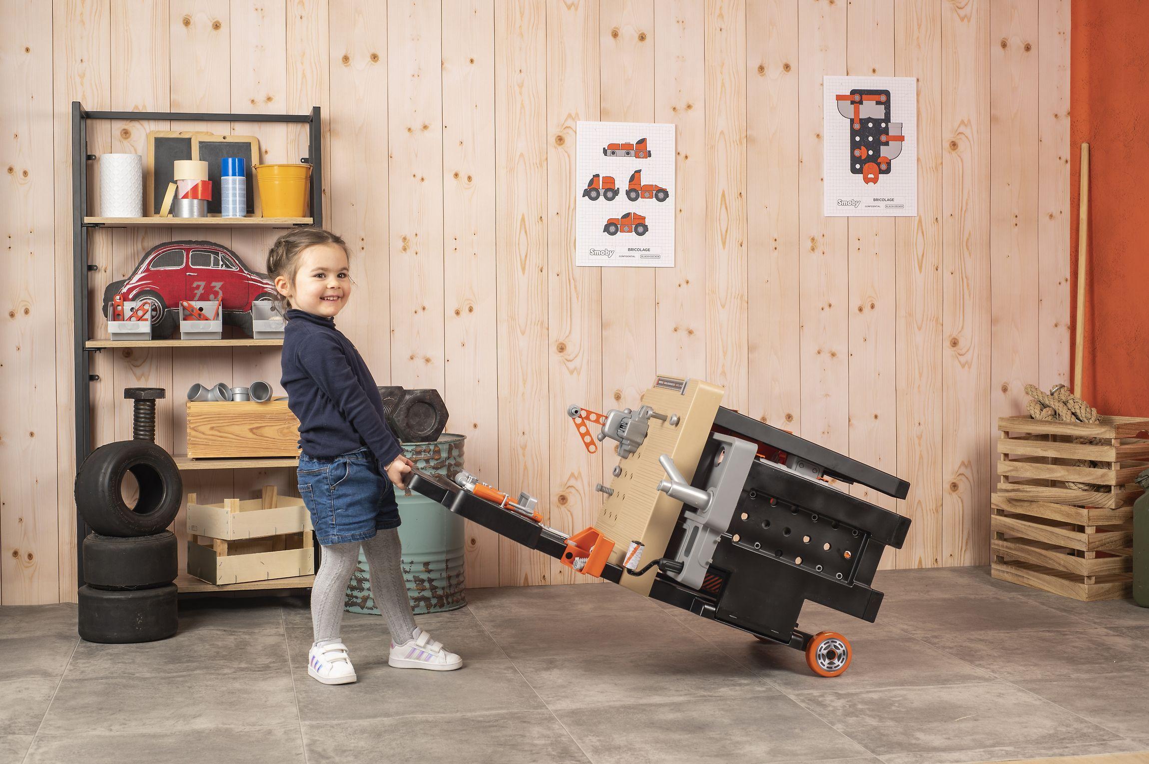 Black & Decker Smoby Profesinis žaidimų dirbtuvėlių rinkinys su įrankiais ir pjūklu