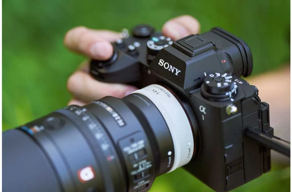 Objektyvas Sony FE 100mm F2.8 Macro GM OSS (Juodas) | (SEL100M28GMB.SYX)