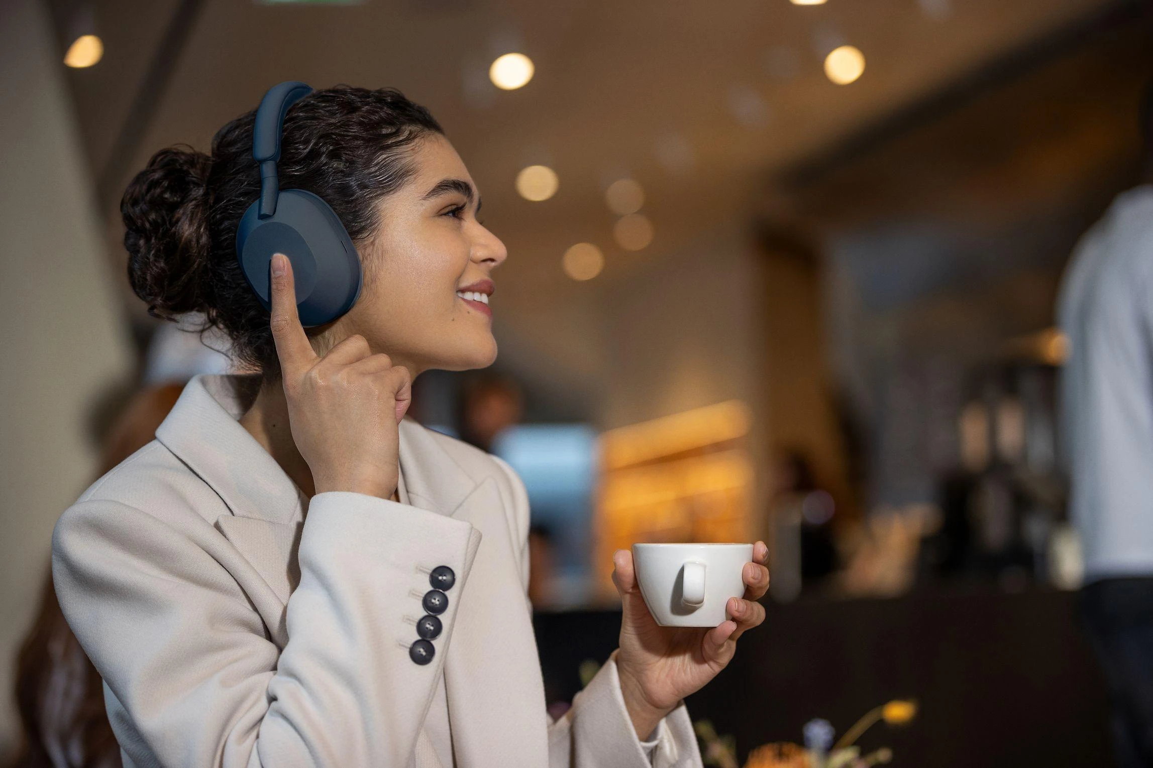 Belaidės ausinės Sony WH-1000XM5 su triukšmo slopinimo technologija, Mėlynos