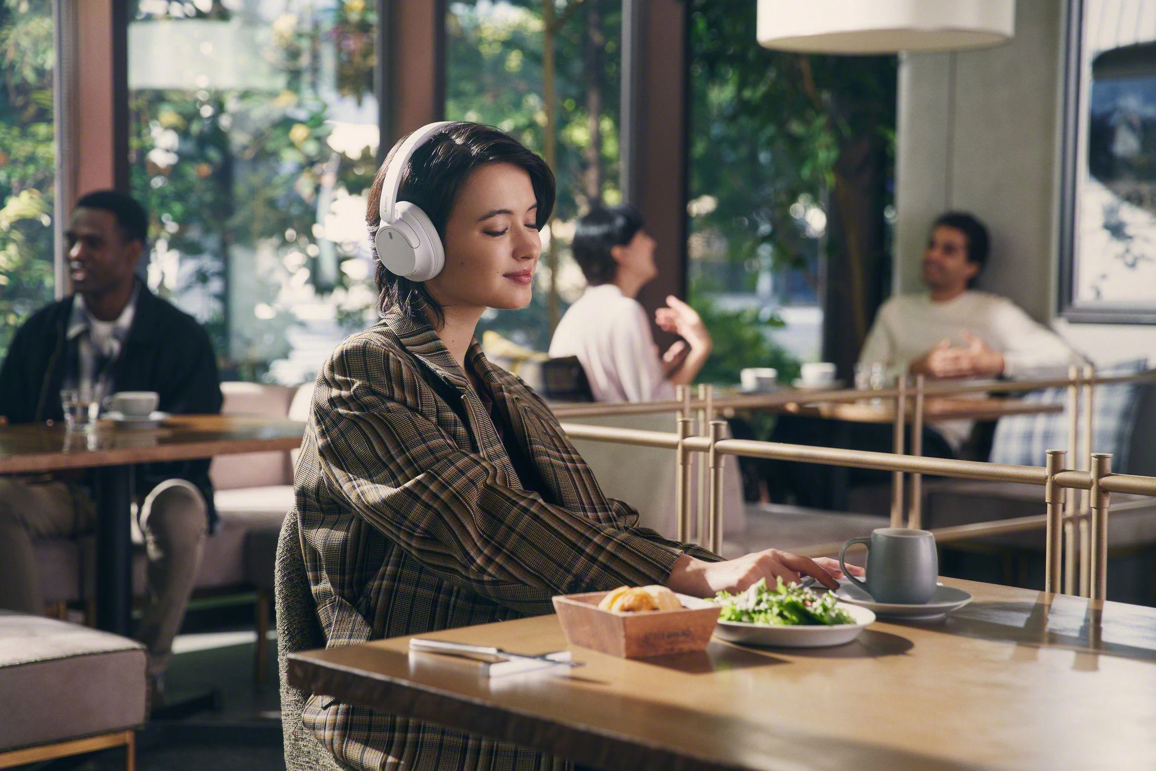 Sony WH-CH720NW belaidės ausinės, Baltos spalvos