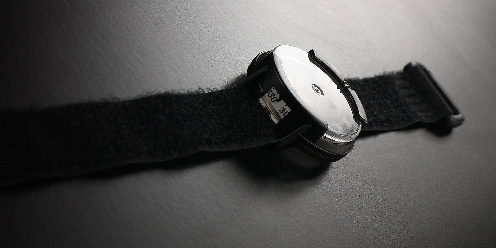Suunto M-9 riešo kompasas
