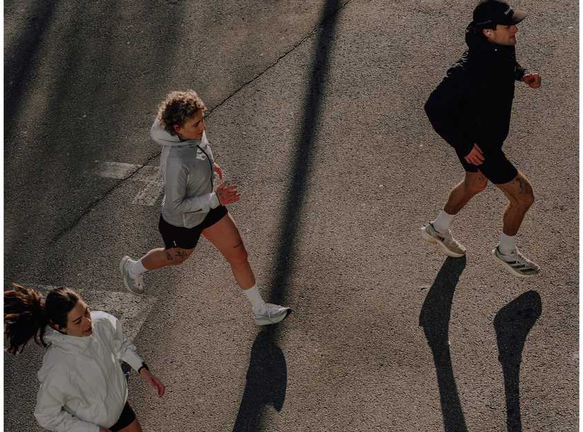 Ausinės Suunto Spark urheilukuulokkeet, musta