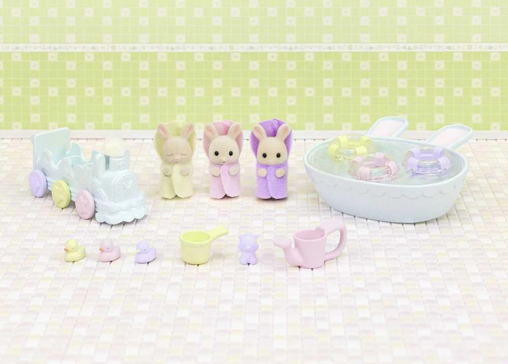 Sylvanian Families Epoch Figūrėlės biszkoptinių trynių kiškučių vonelėje rinkinys