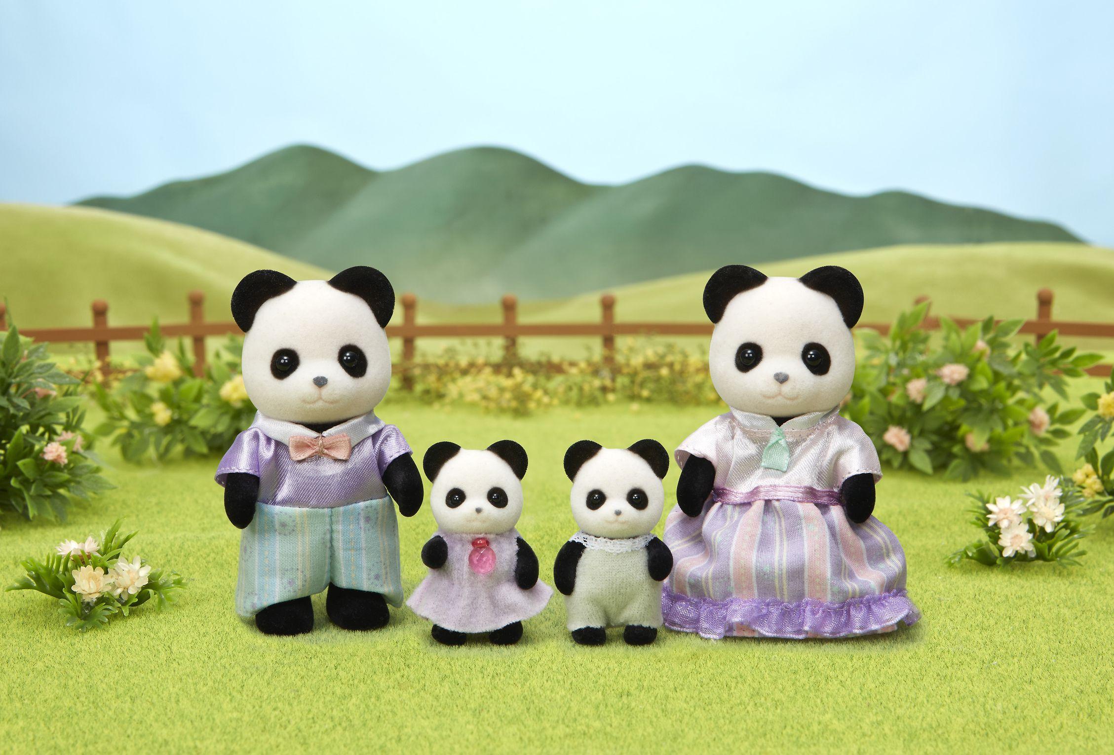 Sylvanian Families Pandų Pookie šeimynėlė aprašymas - Prekės nuotrauka
