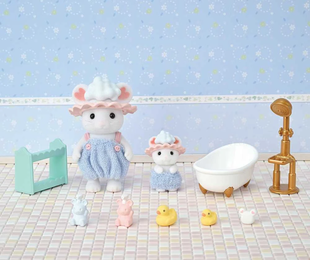 Sylvanian Families Epoch Figūrėlės vonioje su burbuliukais Christopheri ir Edward