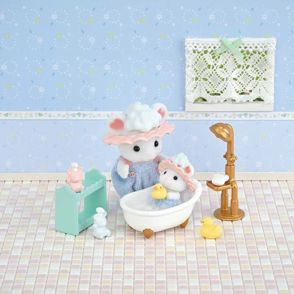 Sylvanian Families Epoch Figūrėlės vonioje su burbuliukais Christopheri ir Edward