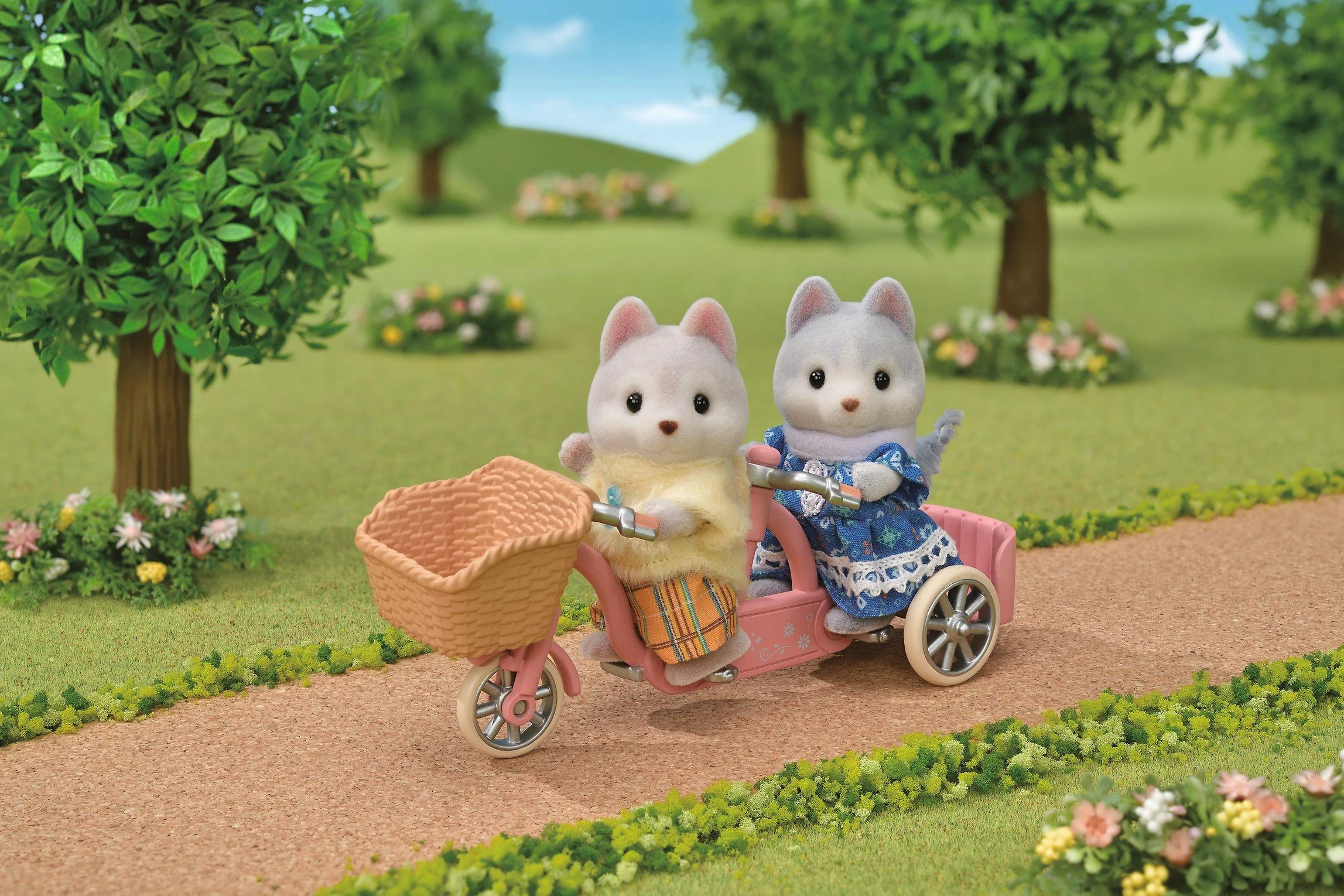 Sylvanian Families Epoch Figūrėlės husky šuniukai su dviračiu rinkinys
