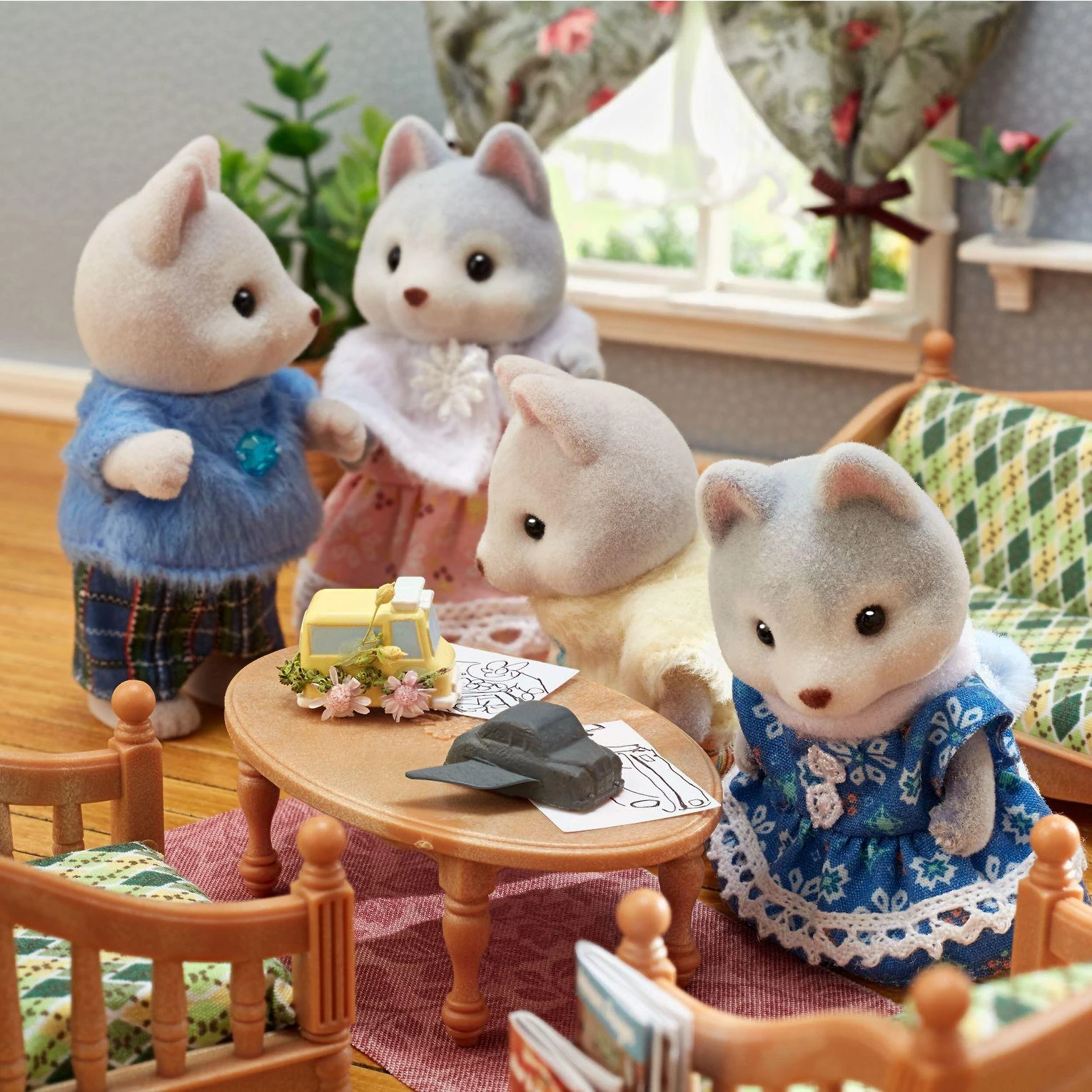 Sylvanian Families Epoch Figūrėlės husky šuniukai su dviračiu rinkinys