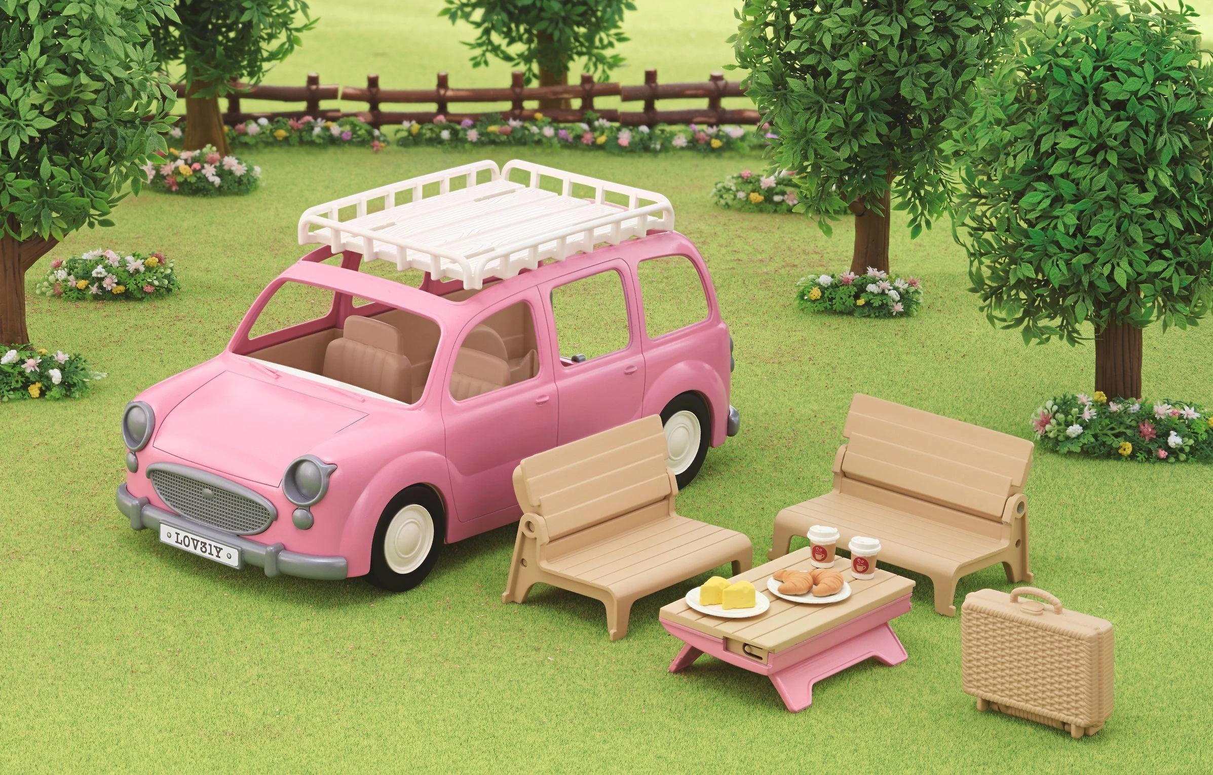 SYLVANIAN FAMILIES Šeimos iškylos automobilis