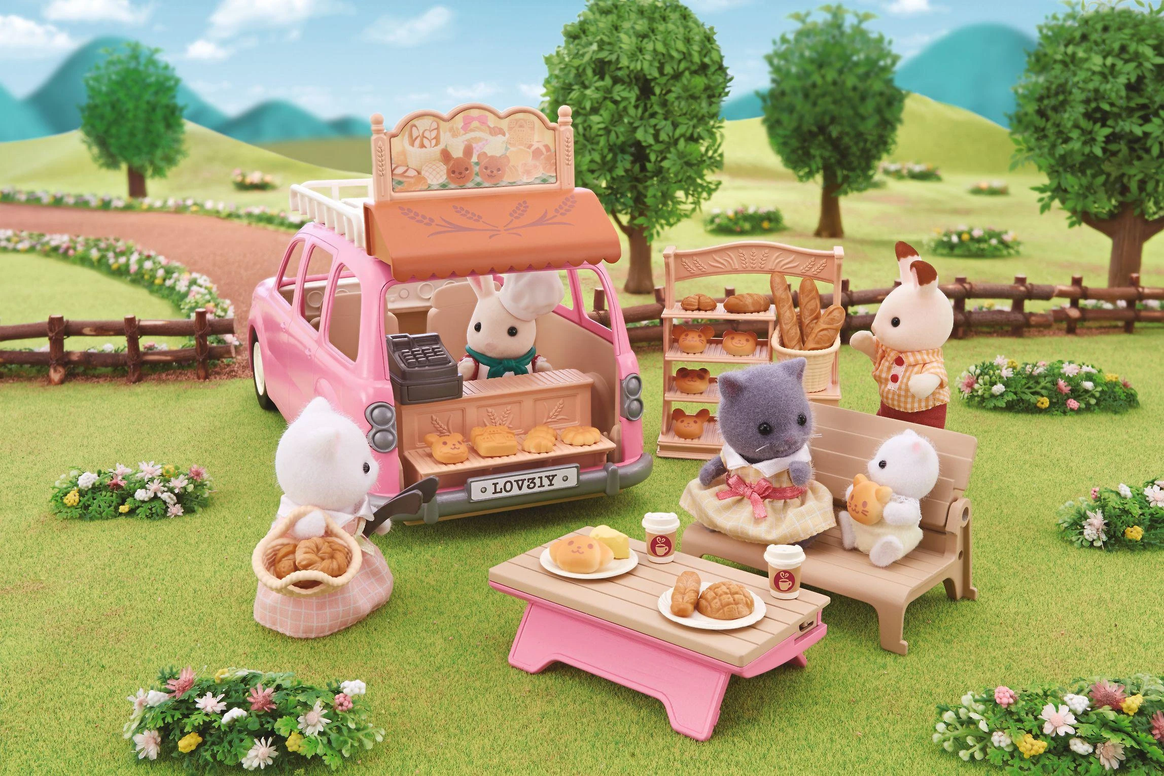 SYLVANIAN FAMILIES Šeimos iškylos automobilis