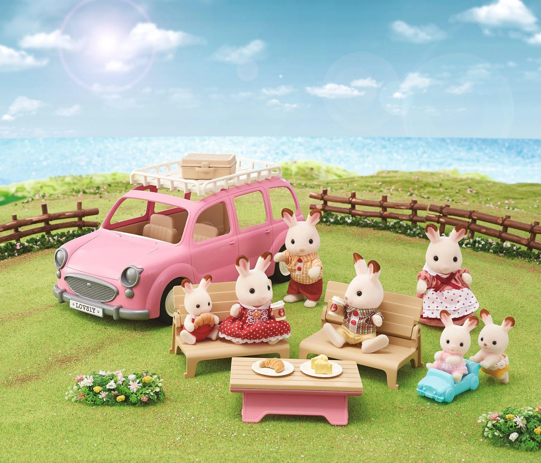 SYLVANIAN FAMILIES Šeimos iškylos automobilis