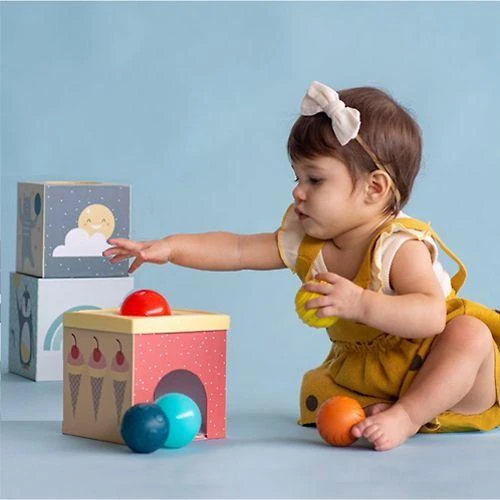 Taf Toys lavinamasis žaislas kubų bokštas North Pole Ball Drop Stacker
