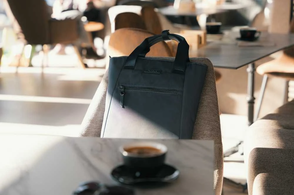 Targus | Avila Convertible Tote | Backpack | Shoulder strap | Atsparus vandeniui | Midnight