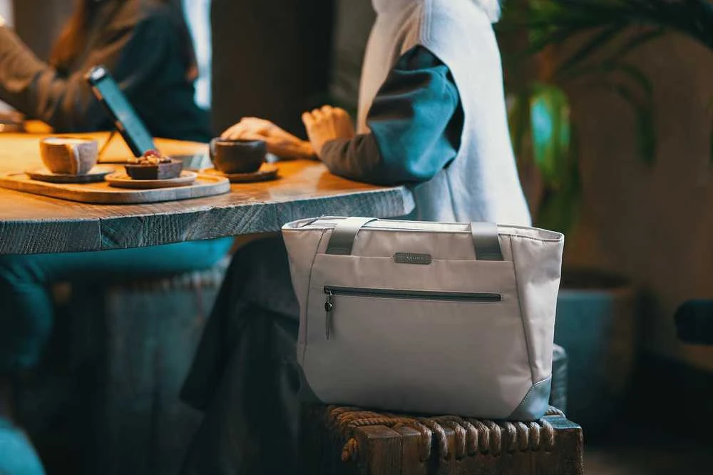 Targus | Avila | Tinka iki 15-16 " | Tote | Shoulder strap | Atsparus vandeniui | French Oak