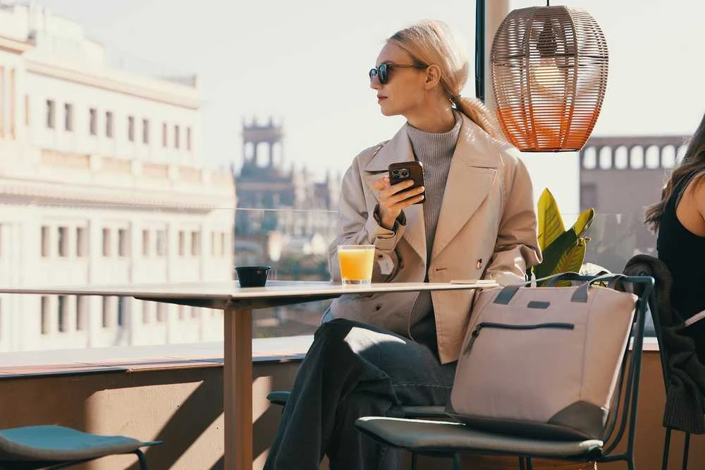 Targus | Avila | Tinka iki 15-16 " | Tote | Shoulder strap | Atsparus vandeniui | French Oak