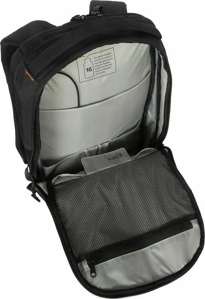 TARGUS COMMUTER BACKPACK