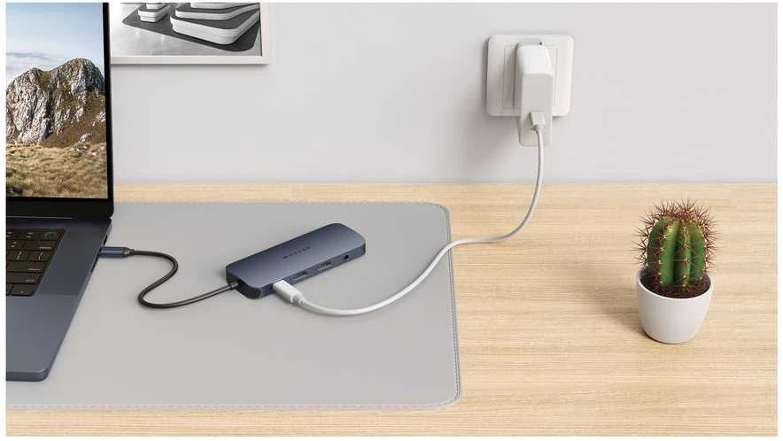 HyperDrive Next USB-C-Hubi, 11 porttia, muistikortinlukijat, keskiyön sininen