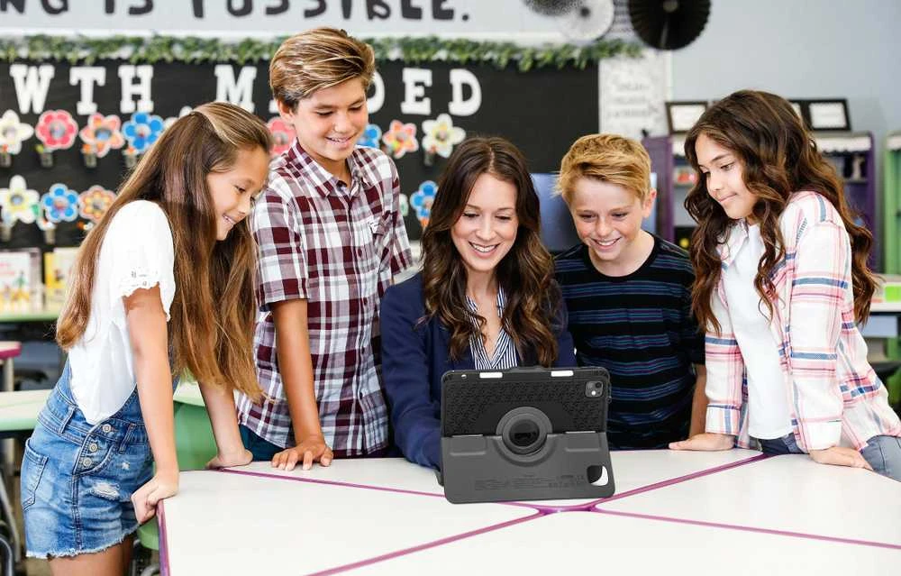 TARGUS® VERSAVU® BLUETOOTH® KLAVIATŪROS DĖKLAS, SKIRTAS „IPAD AIR® 11 COLIŲ“ (M2), „IPAD® 10,9 COLIŲ“ (10-OS KARTOS), „IPAD AIR® 10,9 COLIŲ“ (5-OS IR 4-OS KARTOS) IR „IPAD PRO® 11 COLIŲ“ (4-OS, 3-IOS, 2-OS IR 1-OS KARTOS)? (ŠIAURĖS ŠALYS)