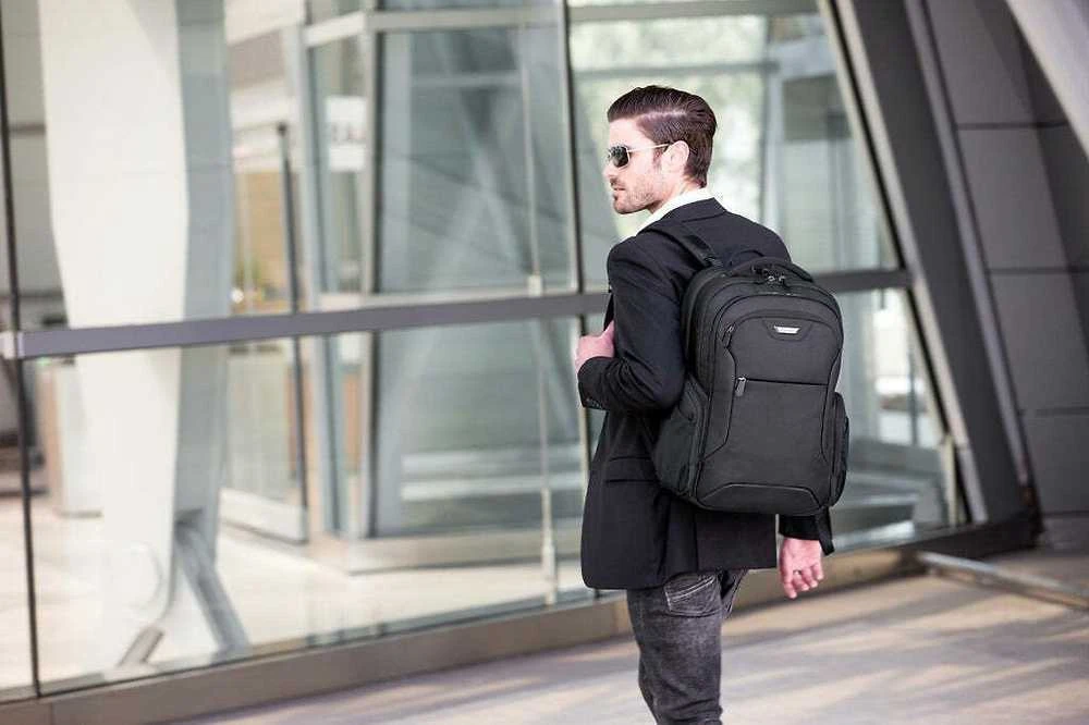 Targus Corporate Traveller Tinka iki 15.6 ", Juodas, Shoulder strap, Backpack