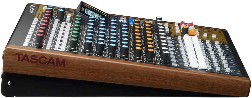 Garso Pultas - Tascam Model 12 12 Kanalų, USB Type-C, Juodas, Medinis