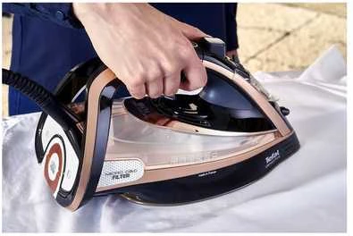 Garų lygintuvas Tefal Ultimate Pure FV9845E0 | 3200 W | Vandens talpa 350 ml | Juogas/rausvai auksinis