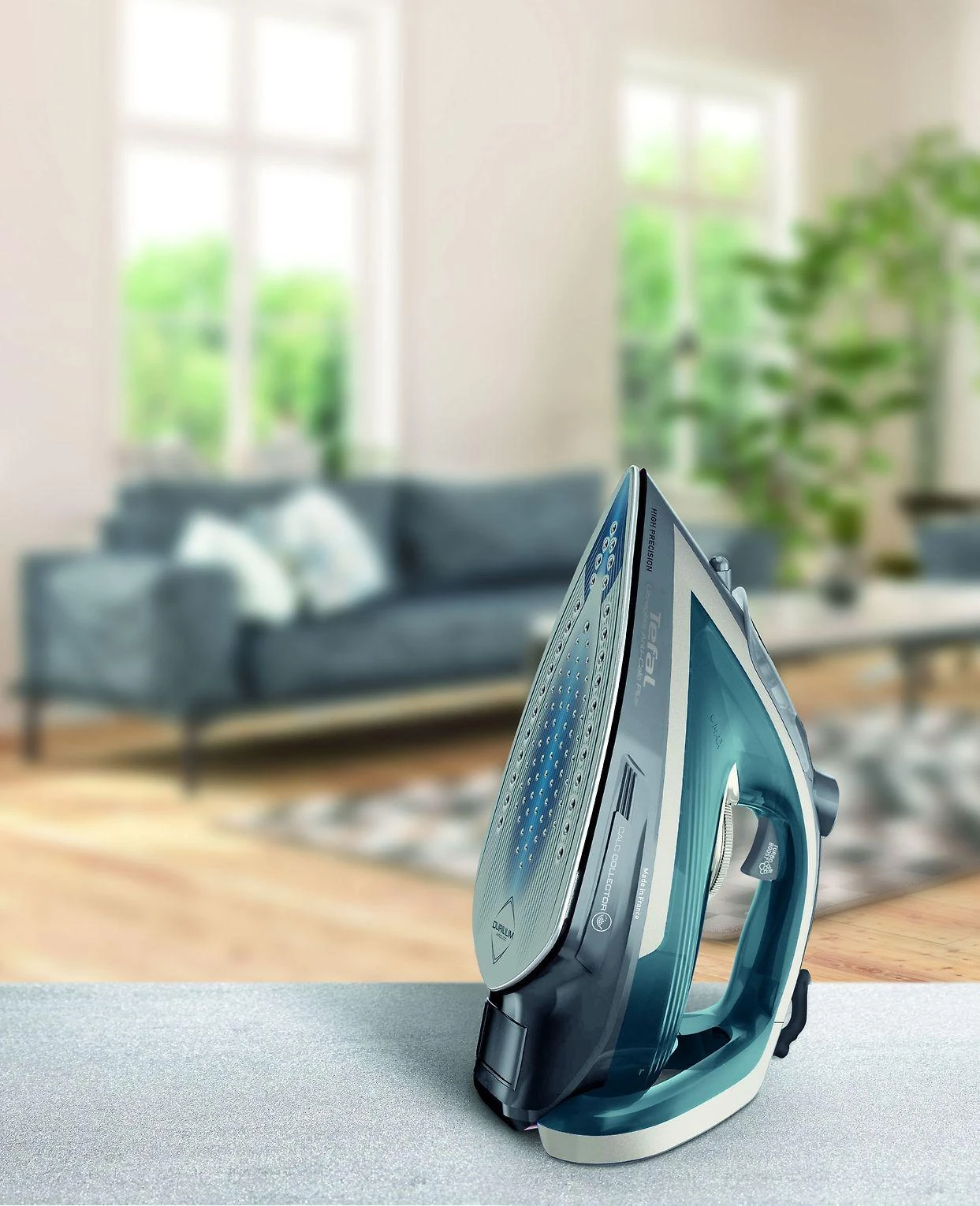 TEFAL | Garų lygintuvas | Ultragliss Plus FV6842 | Garų lygintuvas | 2800 W | Continuous steam 50 g/min | Steam boost performance 260 g/min