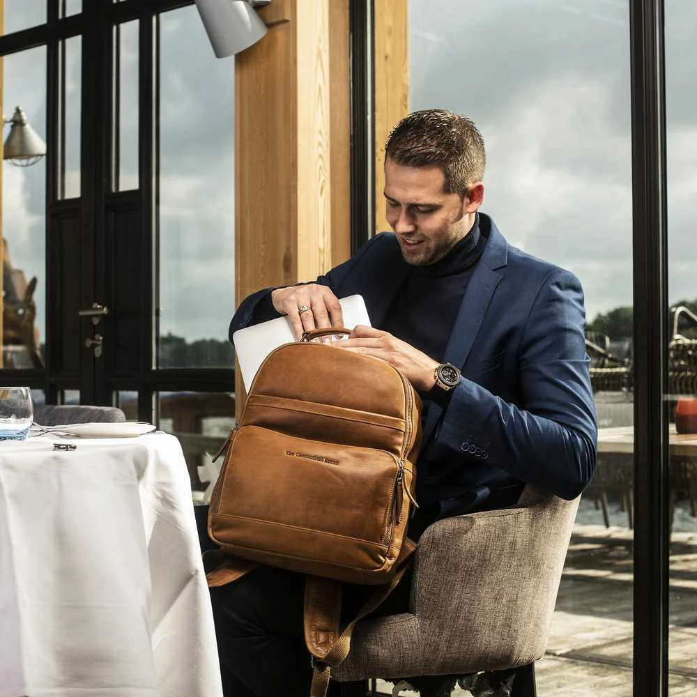 The Chesterfield Brand Chesterfield Brand Austin kuprinė 14 colių nešiojamam kompiuteriui, konjakas