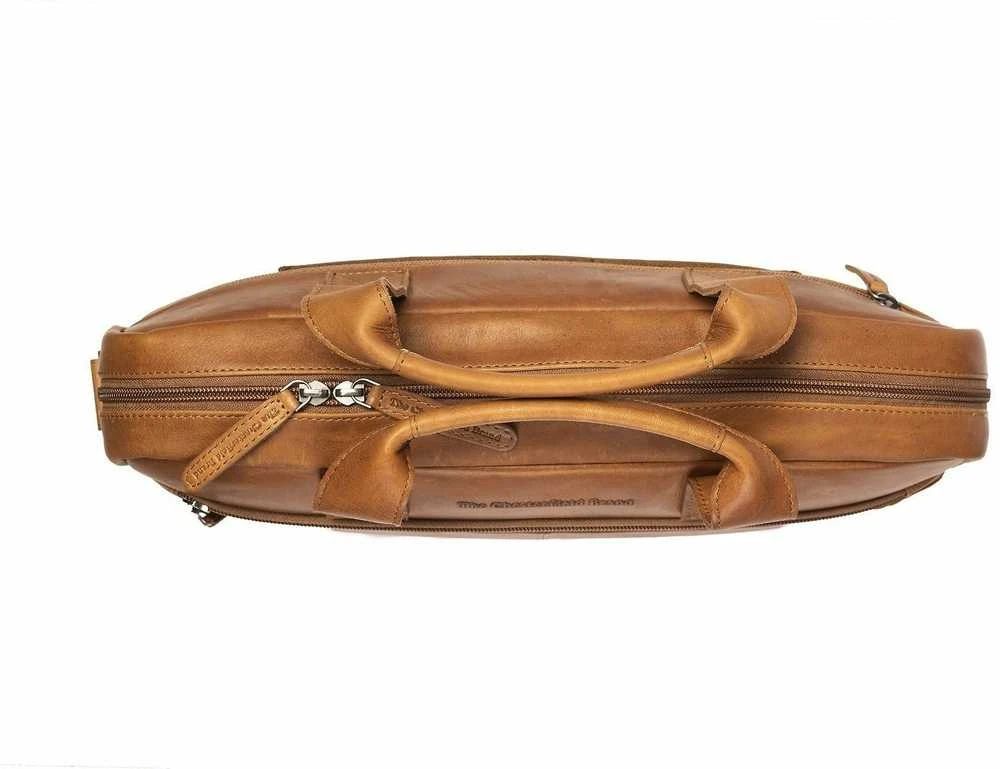 The Chesterfield Brand Calvi -tietokonelaukku 15,6 kannettavalle tietokoneelle, konjakki