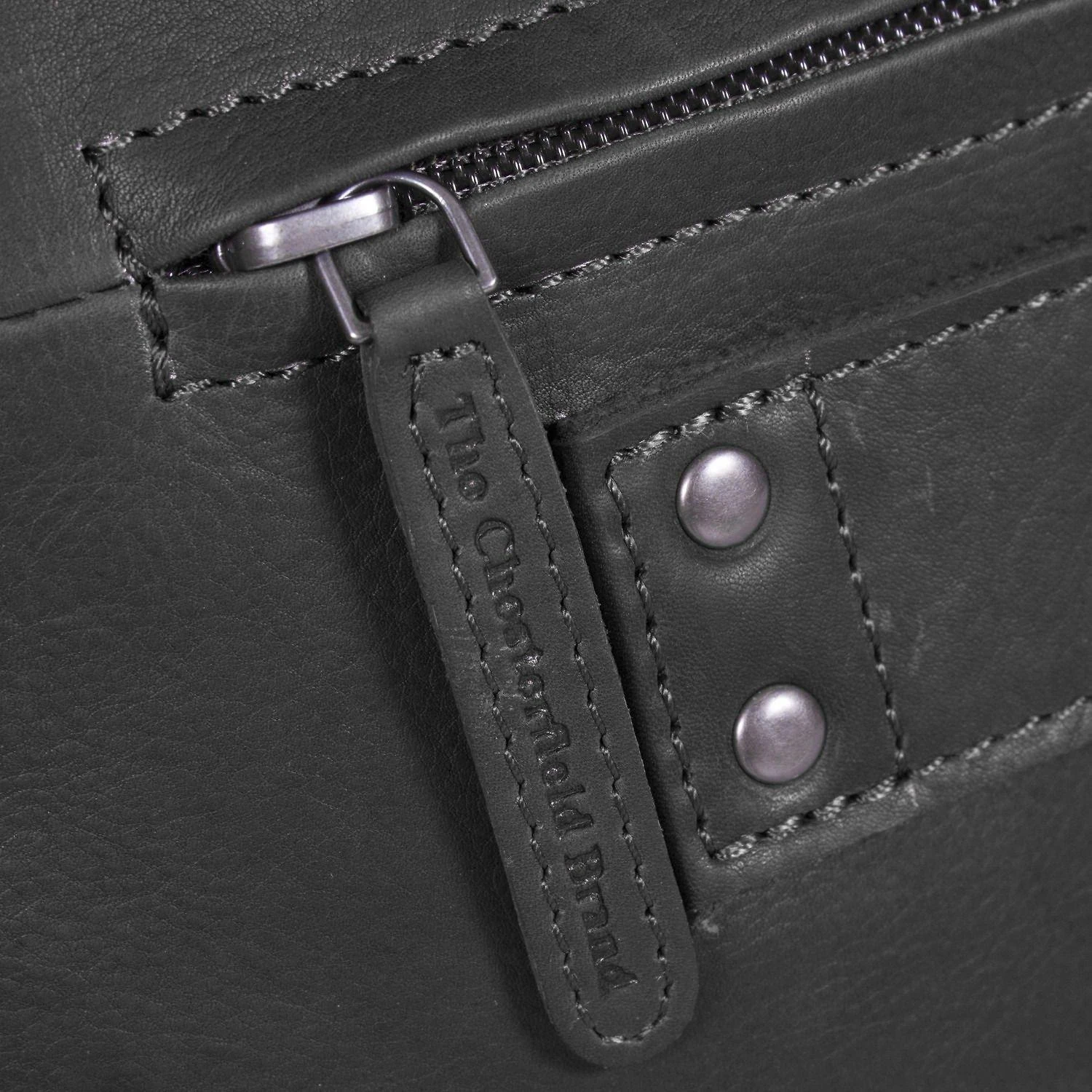 The Chesterfield Brand Ryan -tietokonelaukku 17 kannettavalle tietokoneelle, musta