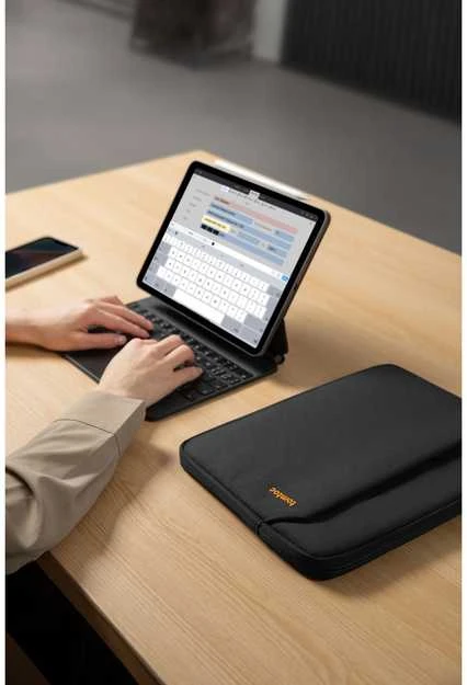 Tomtoc Light-B18 T iPad 11'' dėklas (juodas)
