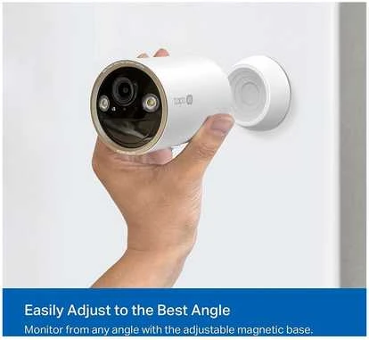 TP-Link Tapo belaidė apsaugos kamera vidaus/lauko erdvėje. SPECIFIKACIJOS: 4K UHD (3840x2160), palaikoma H.265/H.264, 16 kartų UHD skaitmeninis priartinimas, 2,4/5 GHz dviejų dažnių „Wi-Fi“, 10000 mAh įkraunama ličio jonų baterija.