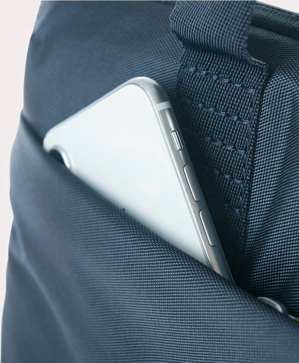 Tucano Smilza Super Slim Bag do macbook Pro 14” Air 15” Pro 13" notebook 14”-13” tamsiai mėlyna