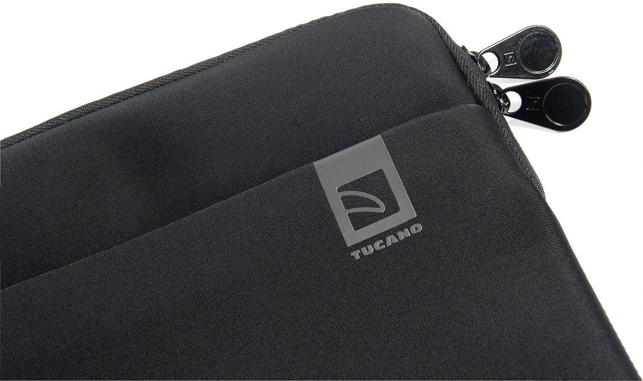 „Tucano Top Second Skin“ 16 colių „Macbook Pro“ juodas