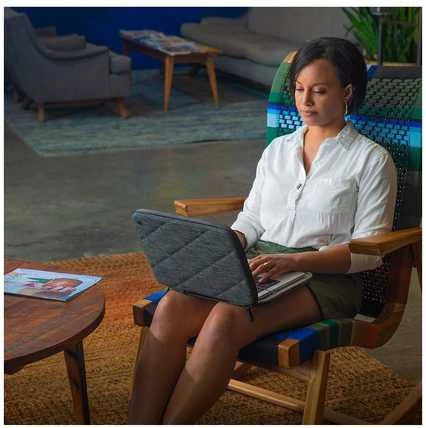 „Twelve South“ dėklas „MacBook Pro 16“ – tamsiai pilka