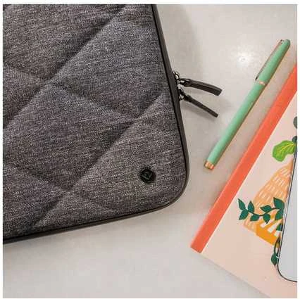 „Twelve South“ dėklas „MacBook Pro 16“ – tamsiai pilka