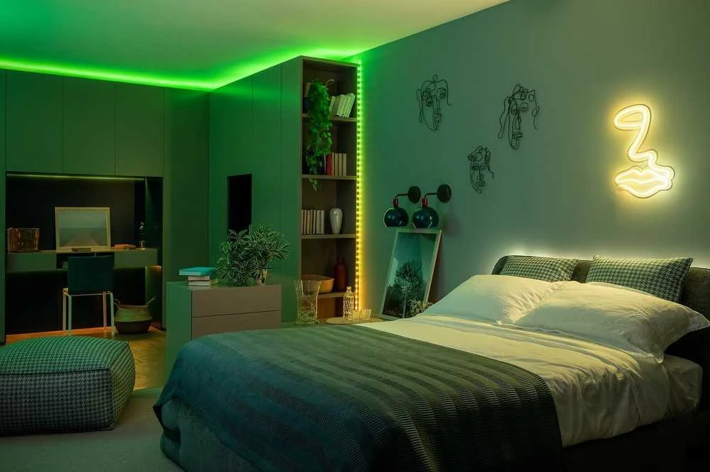 Lubinis šviestuvas „Twinkly | Dots“ išmaniosios LED lemputės 200 RGB (daugiaspalvės), 10 m, skaidrios | RGB – daugiau nei 16 mln. spalvų