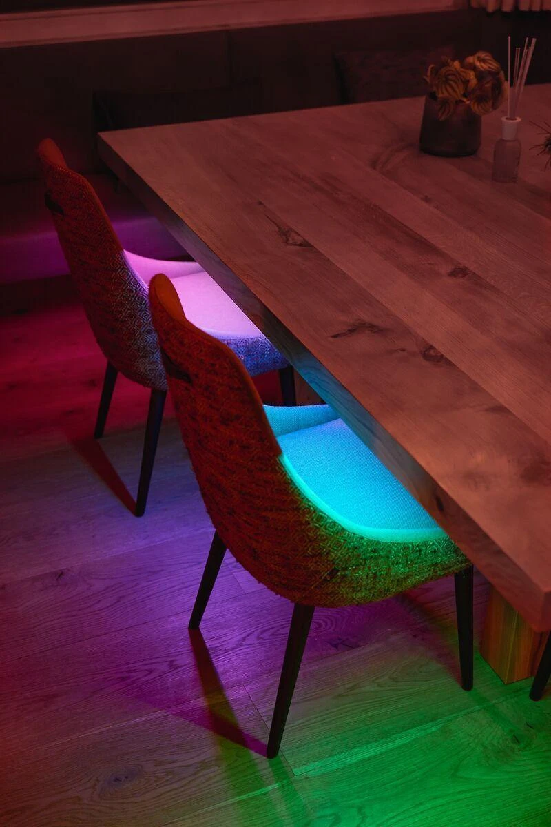 Twinkly Line išmanioji LED juostelė su RGB LED, 1,5 metro, juodas laidas, daugiaspalvė