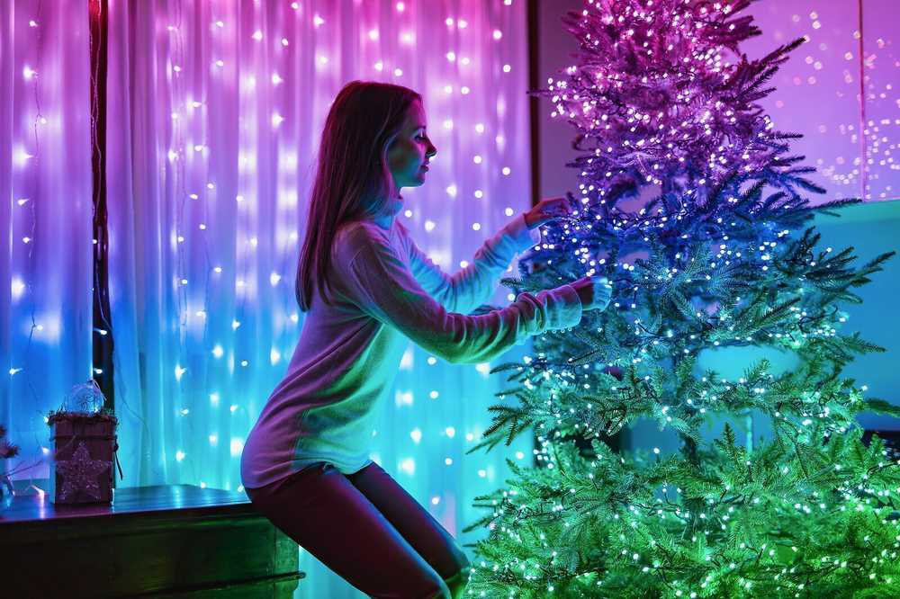 Kalėdinė išmanioji lempučių girlianda Twinkly Strings Special Edition – 250 RGB+W LED