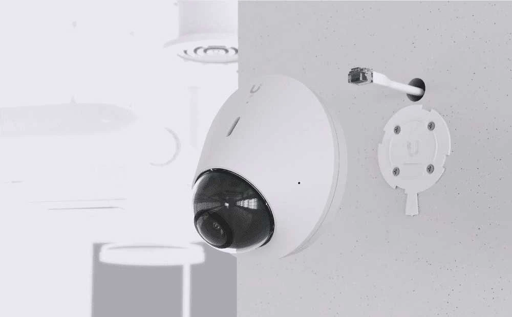 UBIQUITI UVC-G5 kupolinė vaizdo kamera lauko sąlygoms, 2k POE, „MagicZoom“ infraraudonųjų spindulių mikrofonas
