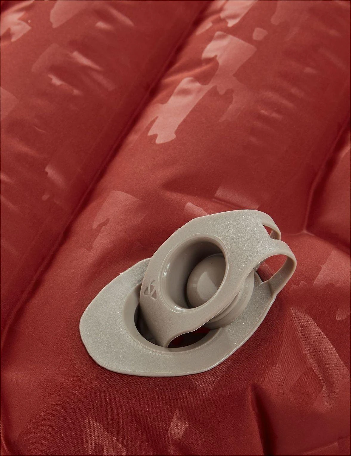 Vaude Performance 7 M miegamasis kilimėlis, raudonmedis